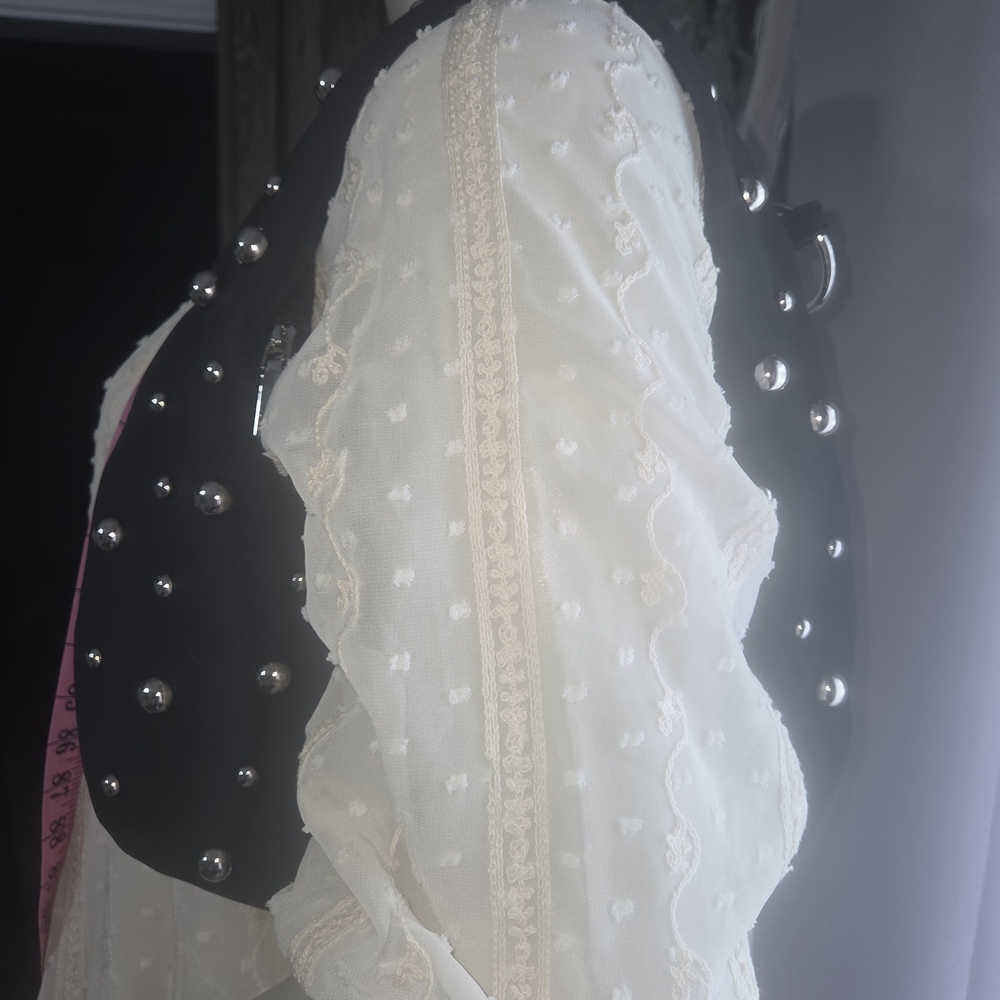Elegant Black Hobo Bag with Silver Accents - Picture 3 of 6